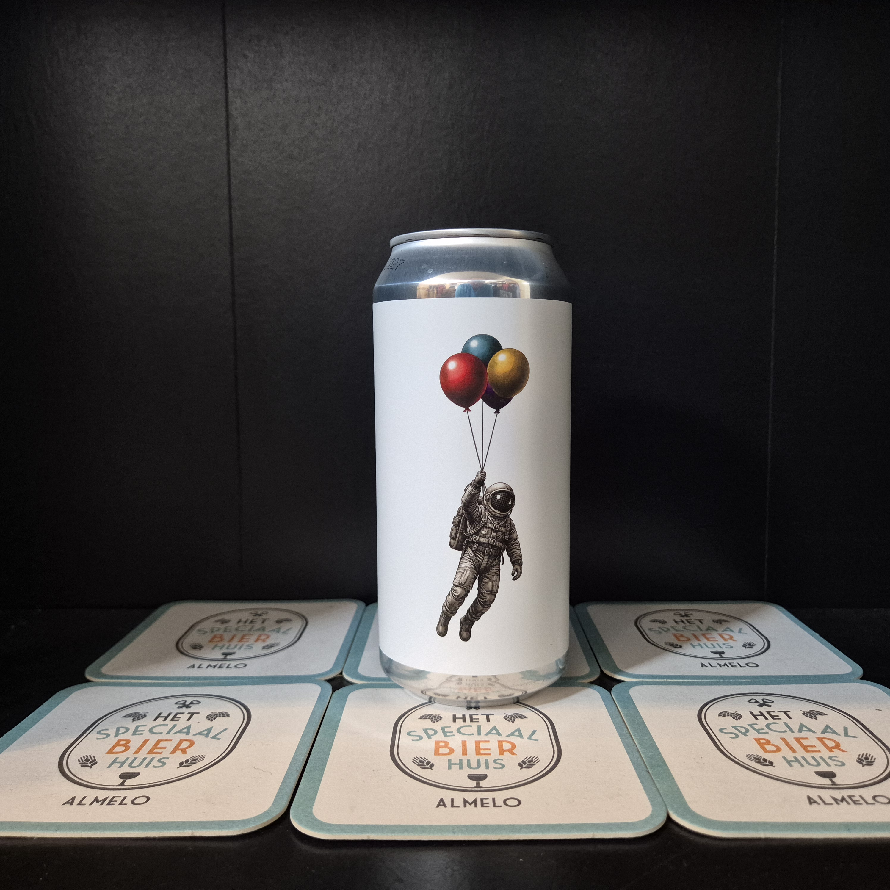 White Dog Above where you should be Hazy New England Triple IPA - 440ml - 10%
