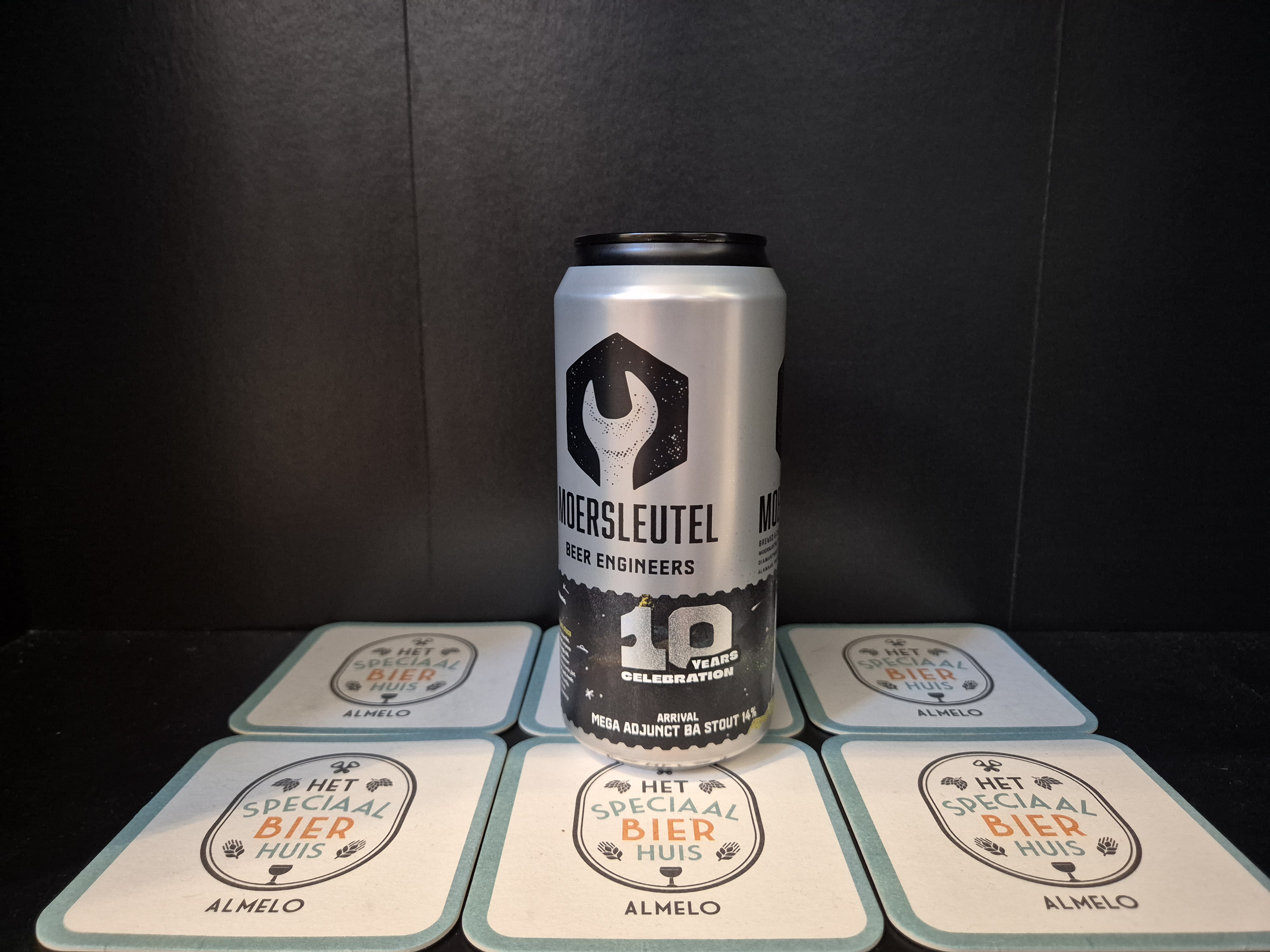 Moersleutel 10 Years Celebration: Arrival Mega Adjunct Barrel Aged Stout - 440ml - 14%