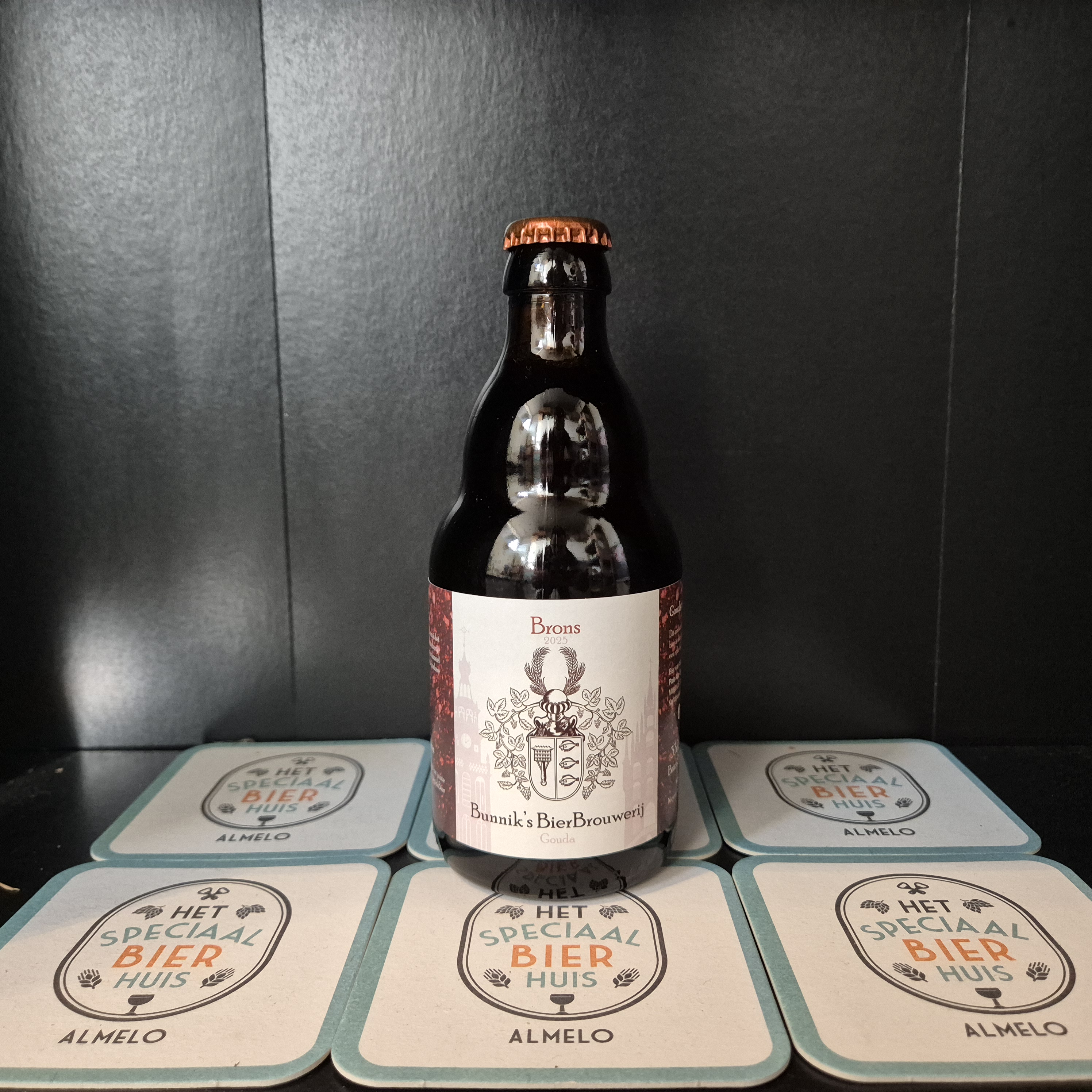 Bunnik's Bierbrouwerij Brons Winterbier met honing, kaneel en hout - 330ml - 4,65 euro