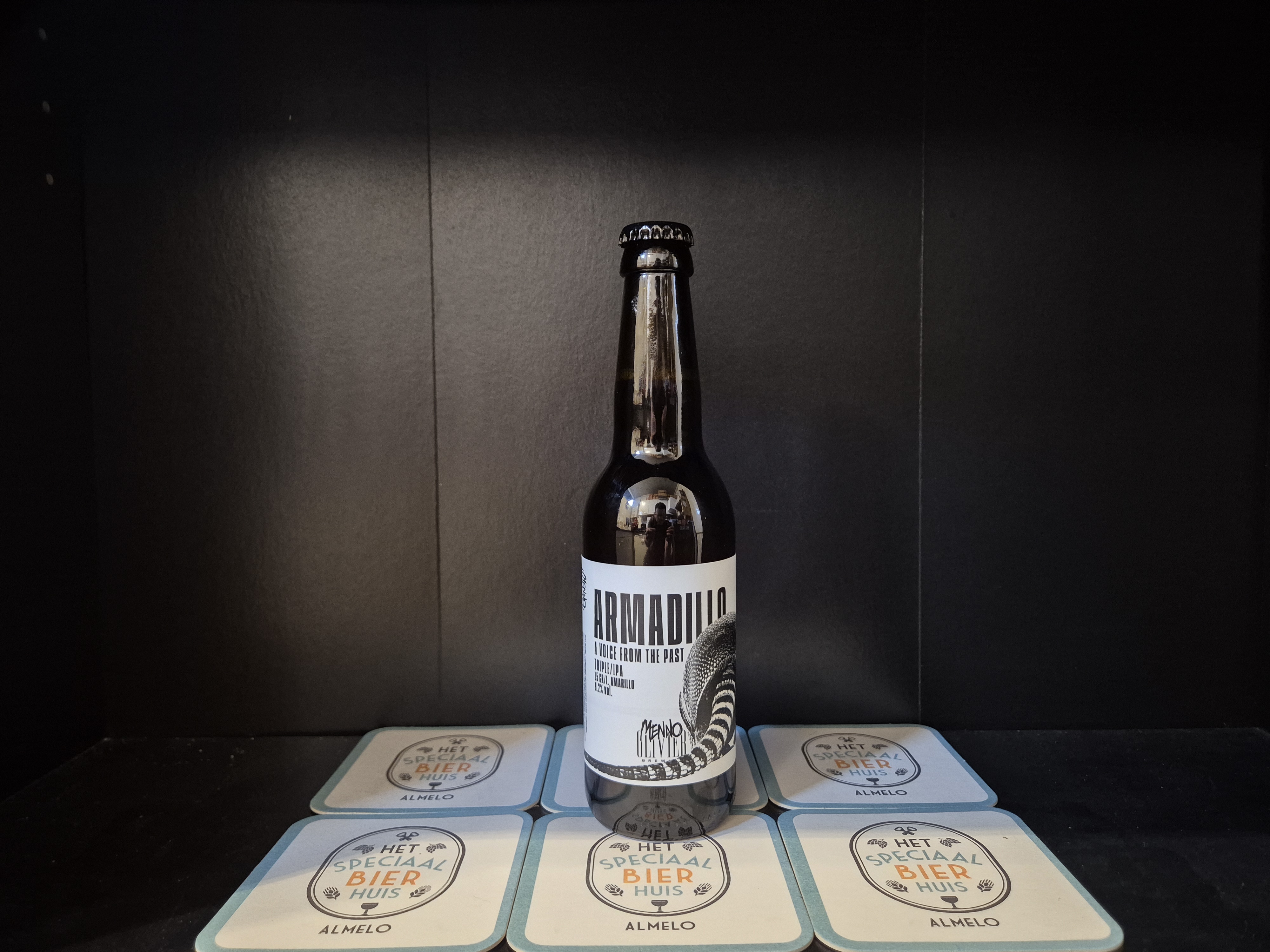 Menno Olivier Armadilio A Voice From The Past Triple IPA - 330ml - 9,2% 